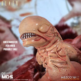 Mezco Toyz Mezco Designer Series MDS Alien 1979 Deluxe Alien Figure Set