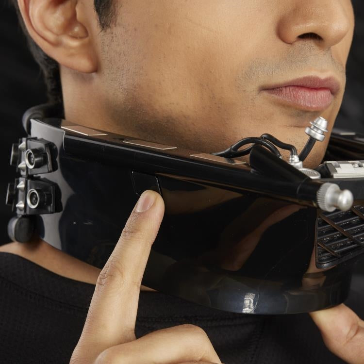 Hasbro Star Wars The Black Series Darth Vader 1:1 Scale Wearable Helmet (Electronic)