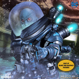 Mezco Toyz One:12 Collective DC Comics Batman Mr. Freeze - Deluxe Edition 1/12 Scale Action Figure