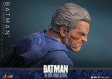 Hot Toys DC Comcis Batman: The Dark Knight Returns Batman (Battle Damaged Version) 1/6 12" Scale Collectible Figure