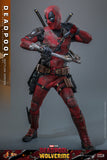 Hot Toys Marvel Comics Deadpool & Wolverine Deadpool (Battling Version) 1/6 Scale 12" Collectible Figure