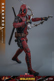 Hot Toys Marvel Comics Deadpool & Wolverine Deadpool (Battling Version) 1/6 Scale 12" Collectible Figure
