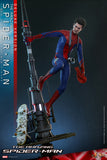Hot Toys Marvel Comics The Amazing Spider-Man: Spider-Man (Deluxe Version) 1/6 Scale 12" Collectible Figure
