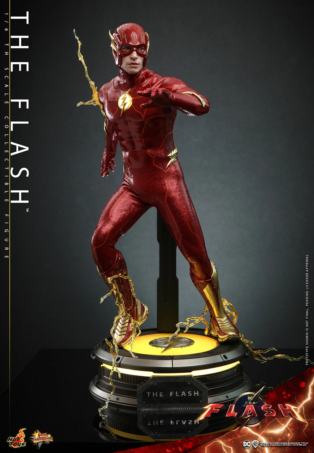 ホットトイズ　THE FLASH Amazon.com: Hot Toys DC Comics The Flash (TV Series) TMS009