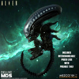 Mezco Toyz Mezco Designer Series MDS Alien 1979 Deluxe Alien Figure Set