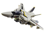 Toynami Macross Saga Retro Transformable Collection VF-1S (Roy Focker) Variable Fighter 1/100 Scale Figure