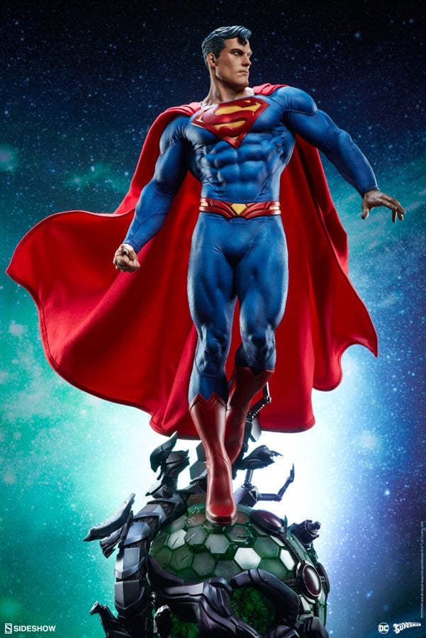 Sideshow DC Comics Superman Premium Format Figure Statue