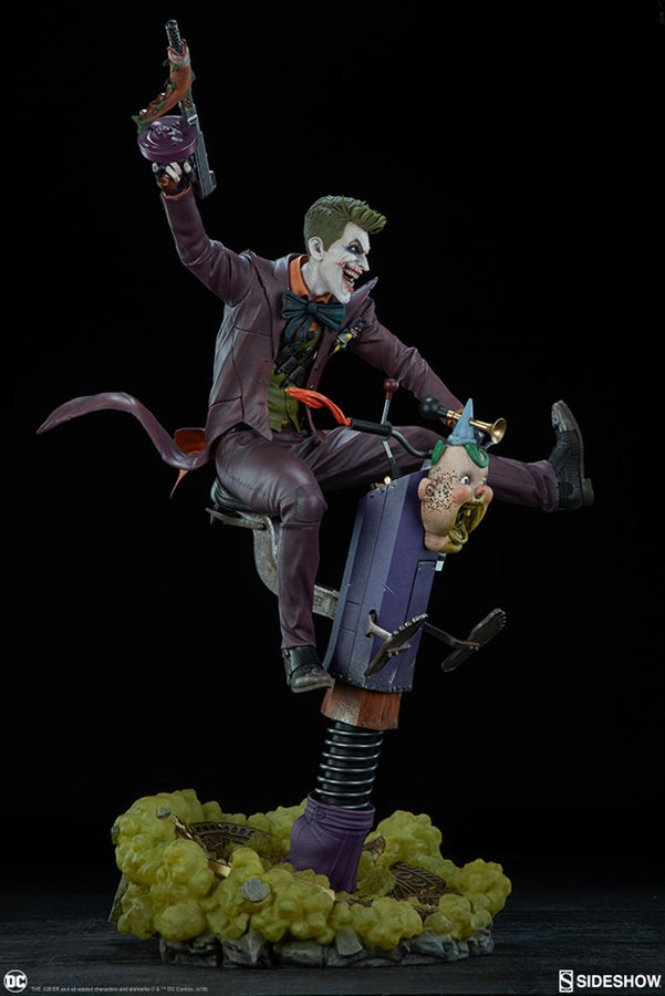 Sideshow DC Comics The Joker Premium Format Figure Statue