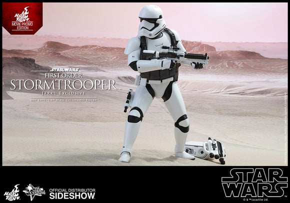 Hot Toys Star Wars Episode VII The Force Awakens First Order Stormtrooper (Jakku Exclusive) 1/6 Scale 12