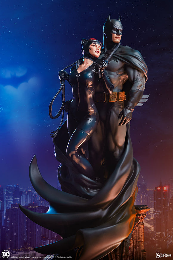 Sideshow DC Comics Batman and Catwoman Diorama Statue