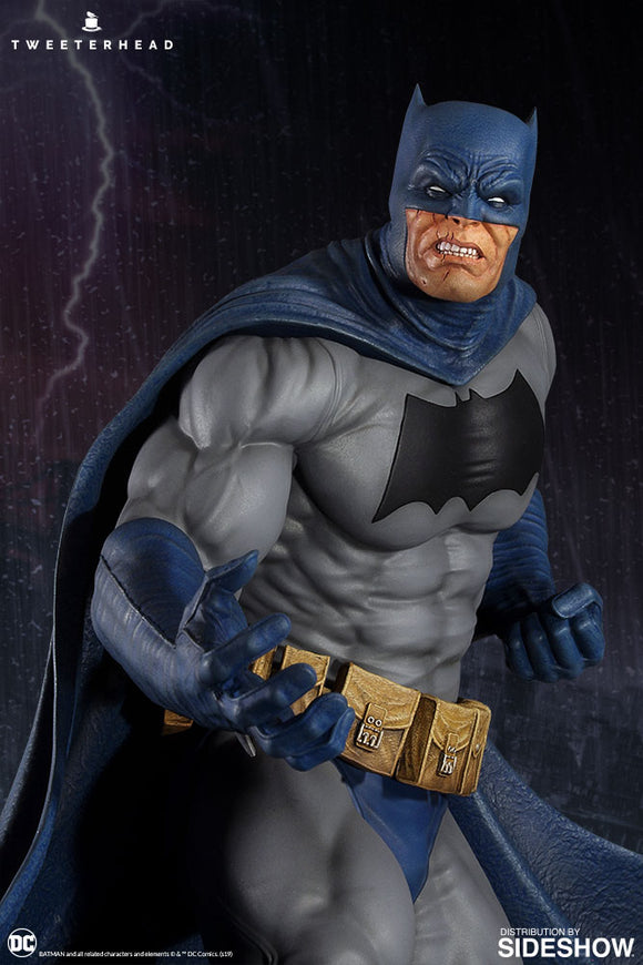 Tweeterhead DC Comics Batman (Dark Knight) Maquette Statue