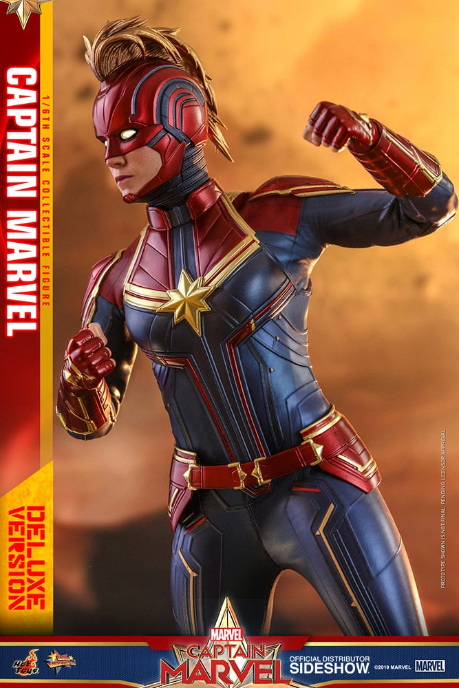 Hot Toys Marvel Comics Captain Marvel Deluxe Verion 1/6 Scale