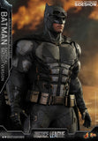 Hot Toys DC Comics Justice League Batman (Tactical Batsuit Version) 1/6 Scale 12" Figure