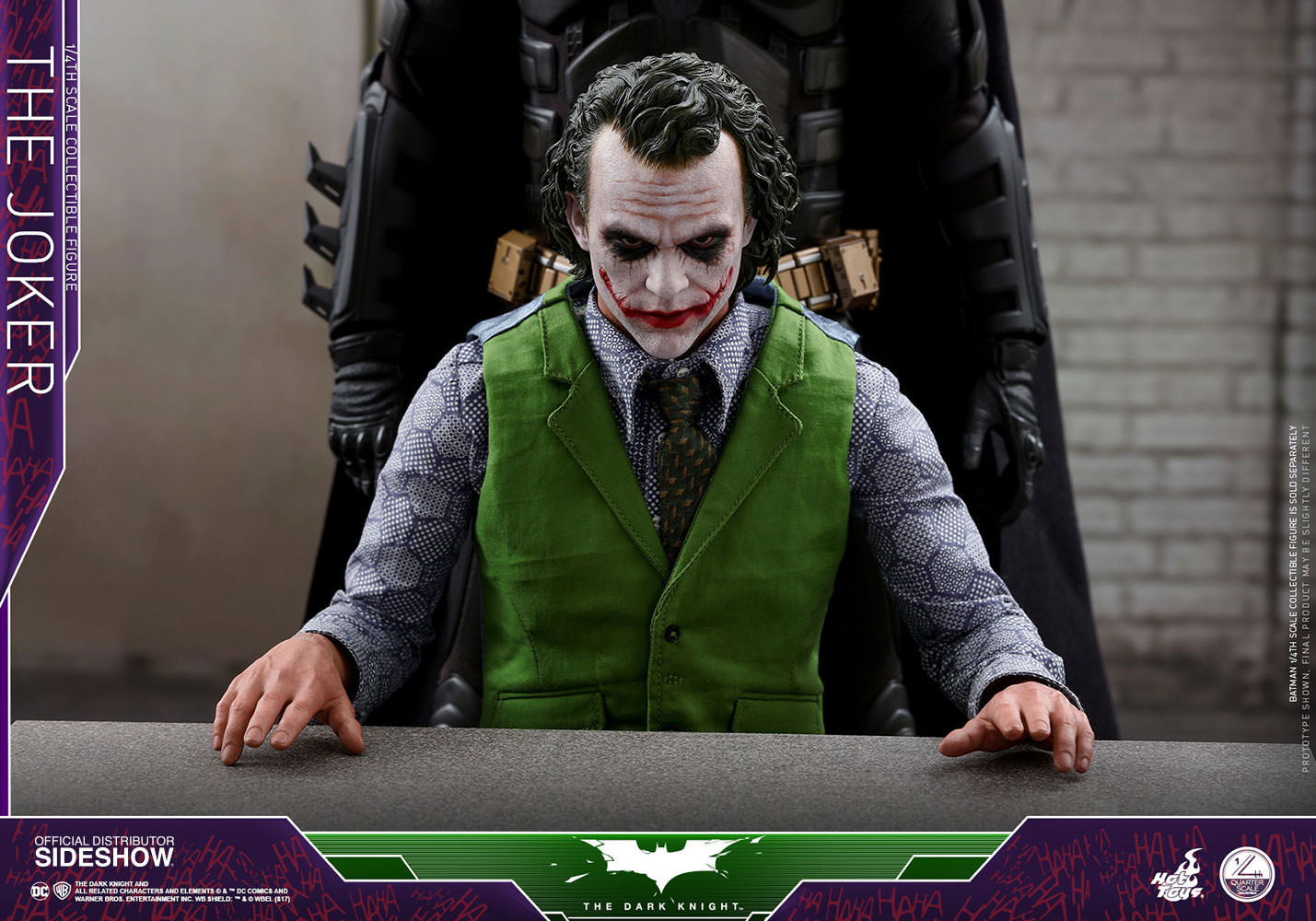 Hot Toys DC Comics The Dark Knight The Joker 1/4 Quarter Scale