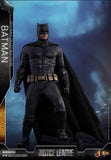 Hot Toys DC Comics Justice League Batman (Deluxe) 1/6 Scale 12" Figure