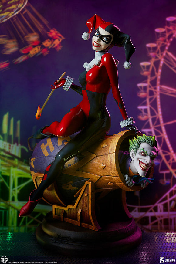 Sideshow DC Comics Harley Quinn and The Joker Diorama Statue